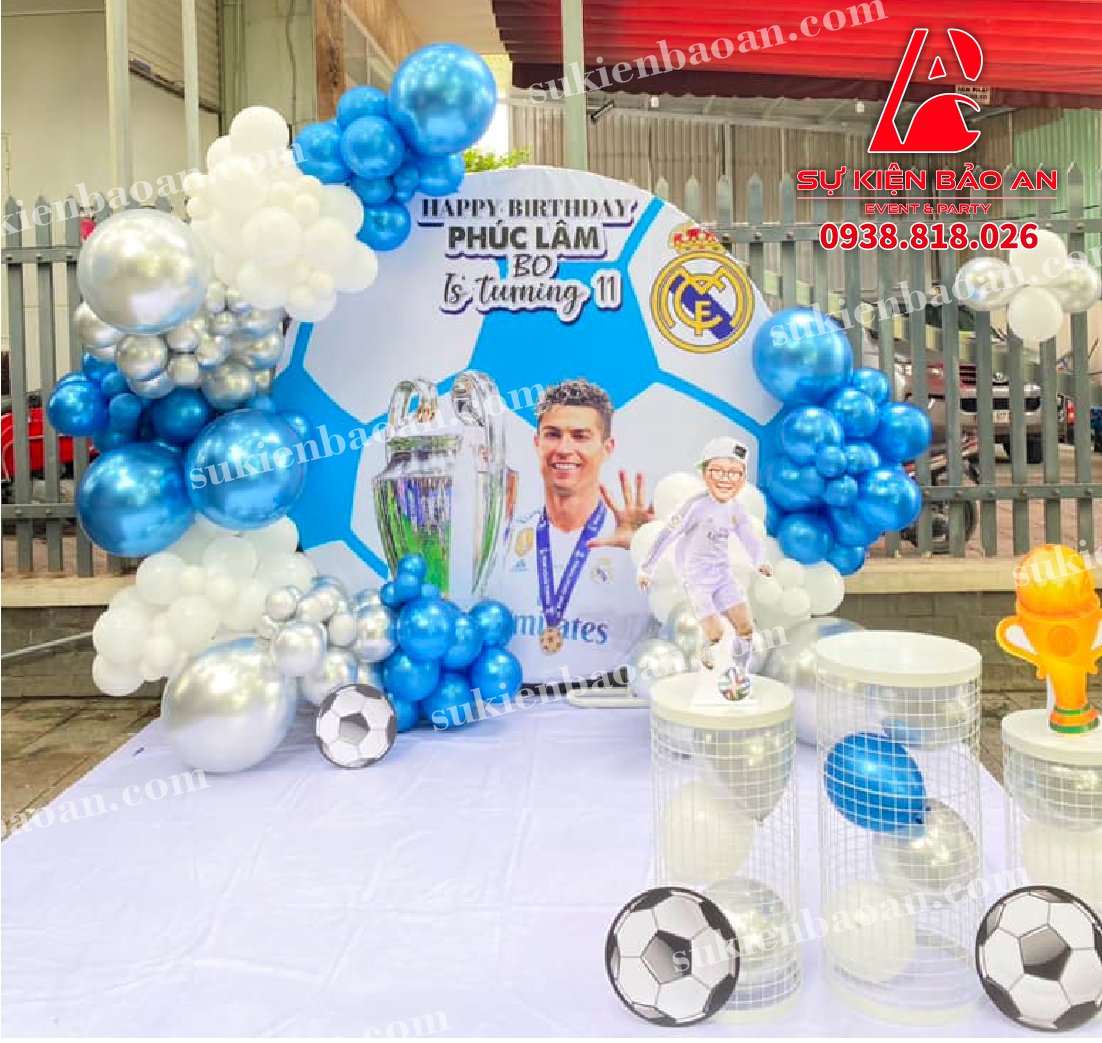 Trang trí backdrop sinh nhật bé trai