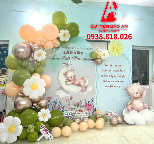 trang trí backdrop lễ bế giảng