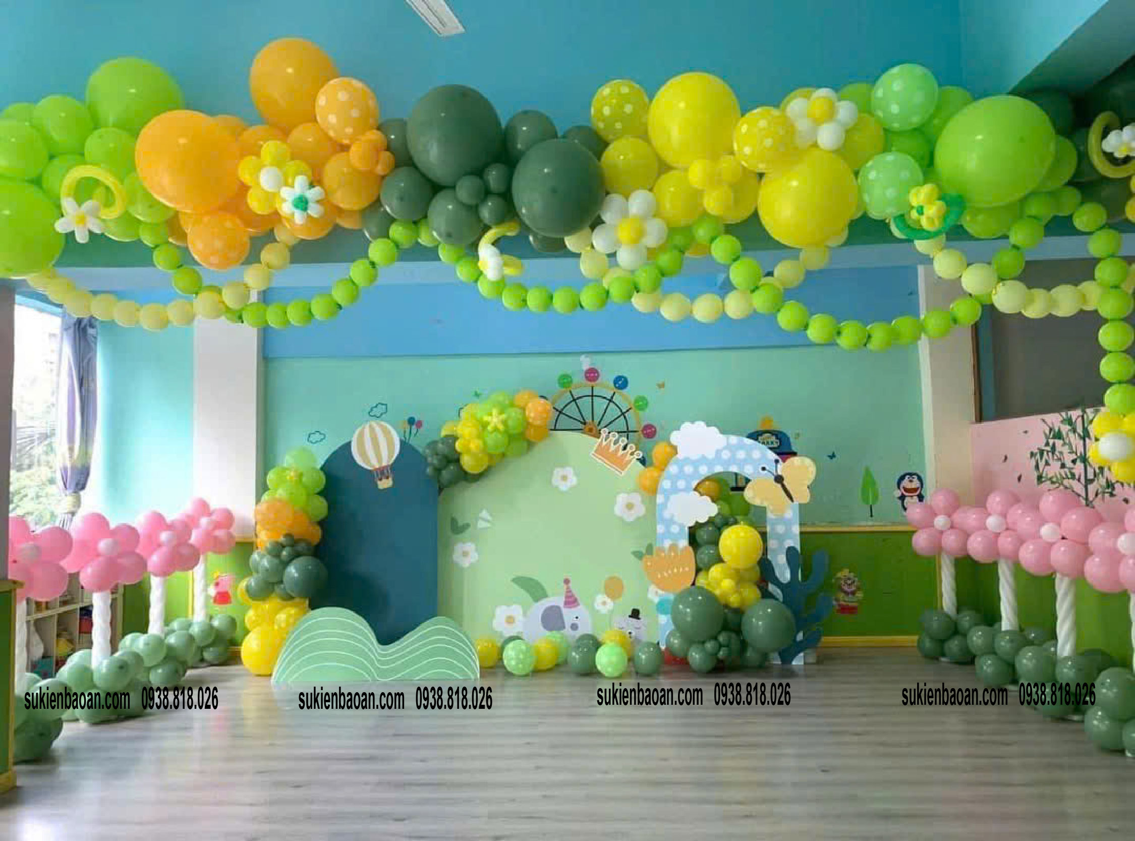 trang trí backdrop họp lớp